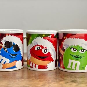 VINTAGE Christmas Coffee Tea Mugs M&M CANDY Set of 3 RED BLUE GREEN Holiday NEW
